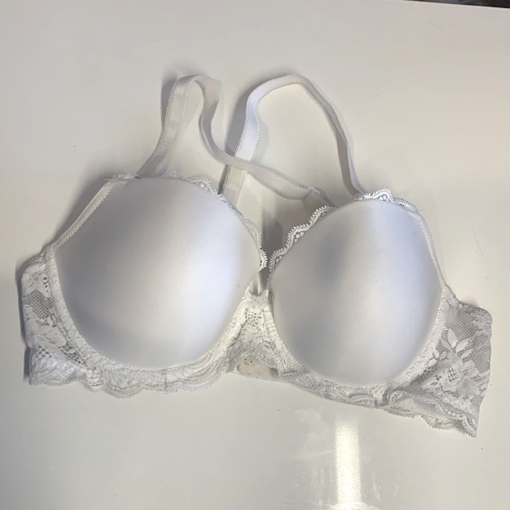 Victoria’s Secret dream angels lined demi lace bra - size 34D